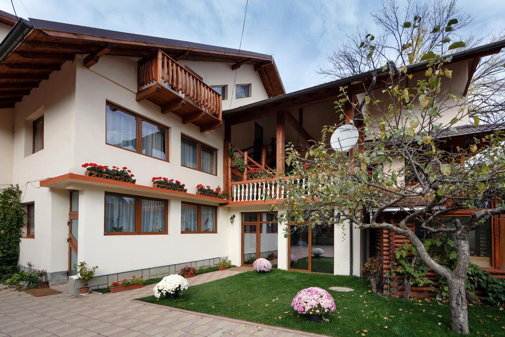 La Coltul Castelului Bran Boutique Otel Dış mekan fotoğraf